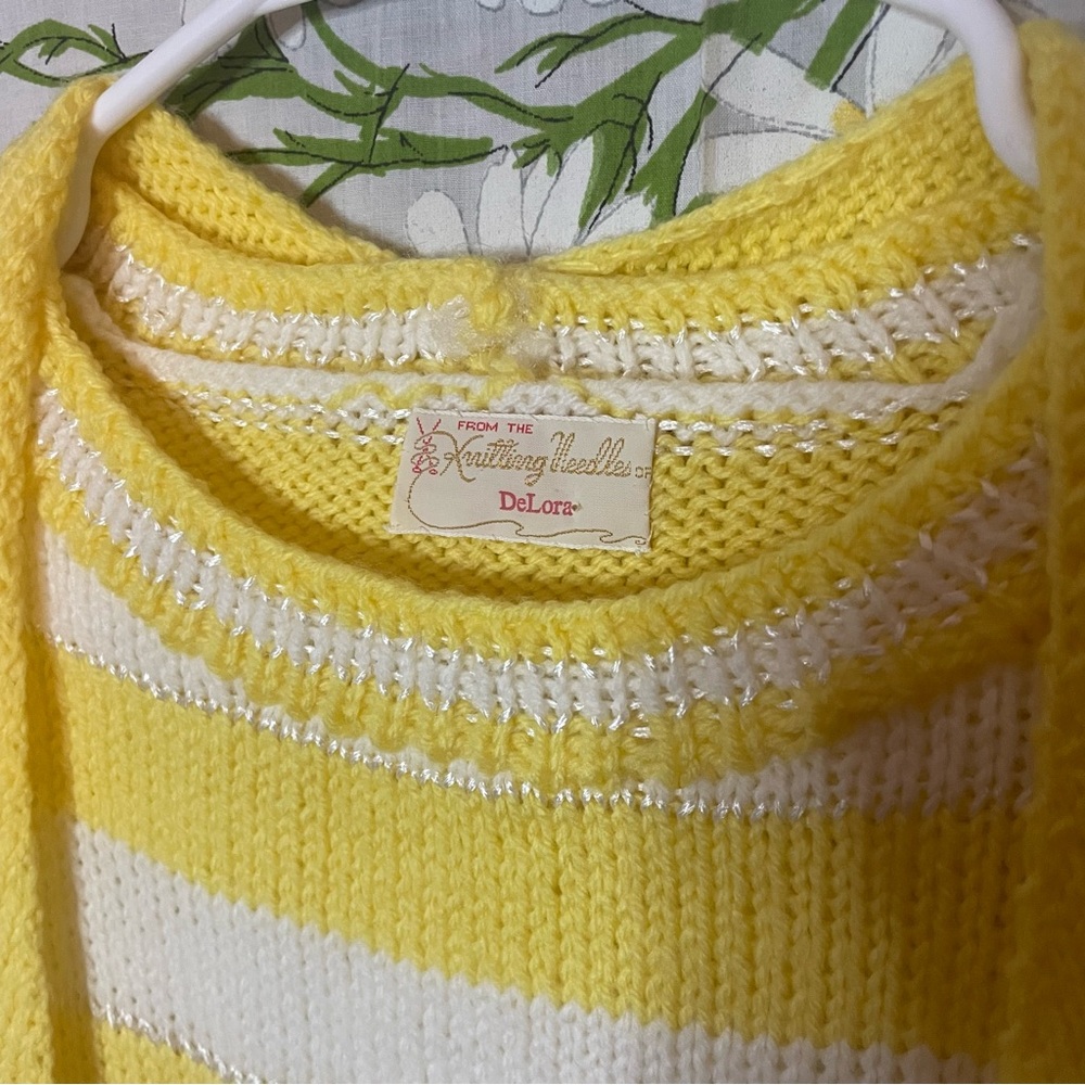 Vintage hand knit balloon half sleeve yellow white stripe floral granny sweater - Picture 6 of 8